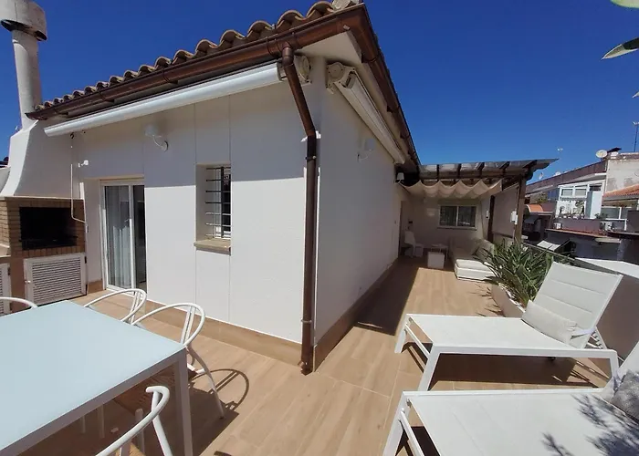 Atico Esquinero Muy Soleado Con La Terraza De 50 M2