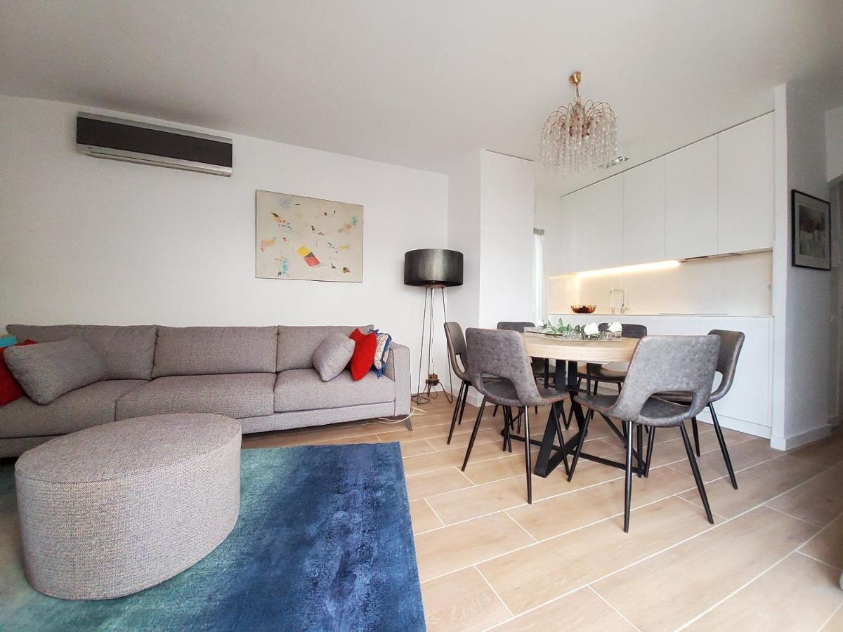 Apartment Atico Esquinero Muy Soleado Con La Terraza De 50 M2