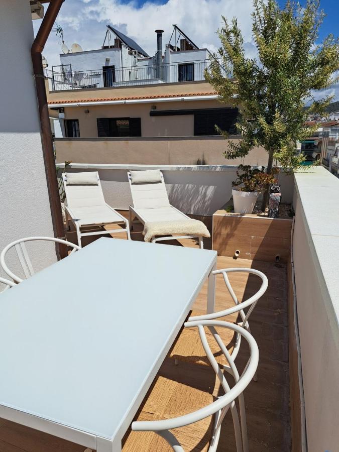 Atico Esquinero Muy Soleado Con La Terraza De 50 M2 Sitges